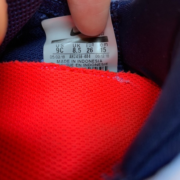 Nike Free Run Toddler Size 9C Velcro Style Sneaker - Picture 6 of 8